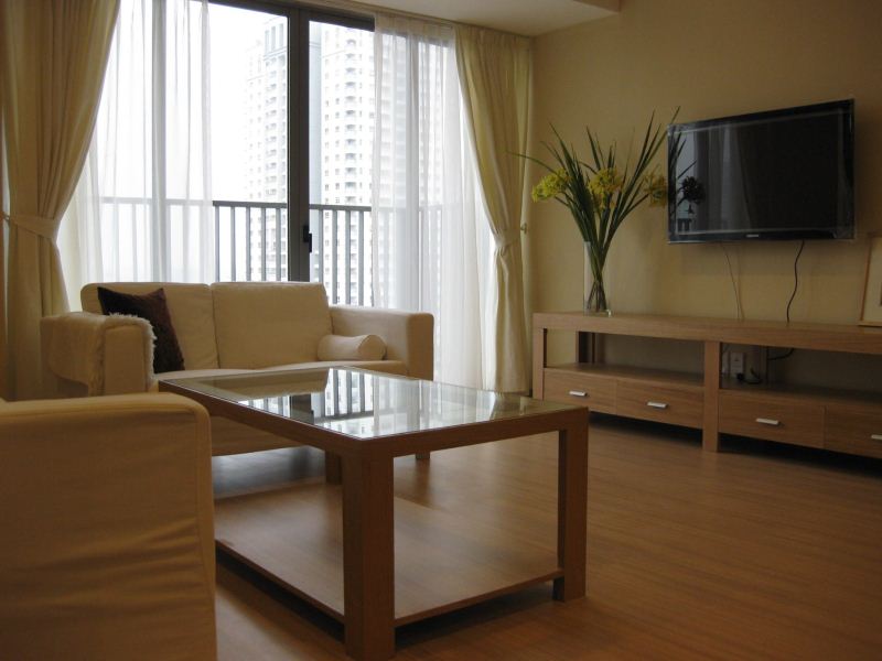 Cho thuê căn hộ 3PN, đủ đồ CC 28 tầng Làng Quốc Tế Thăng Long, tầng 16, 120m2, giá 11tr/th 440011