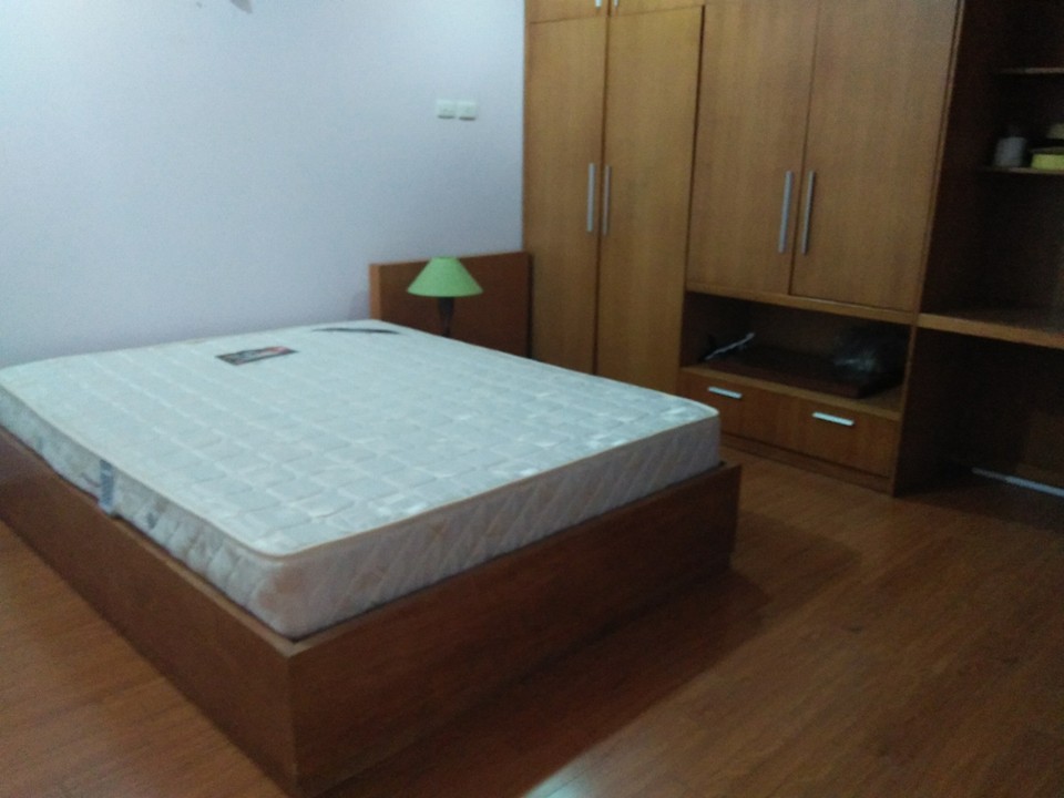 Cho thuê căn hộ chung cư Vinhomes Nguyễn Chí Thanh, 167m2, 4 ngủ, đủ đồ, 30 triệu/tháng 470449