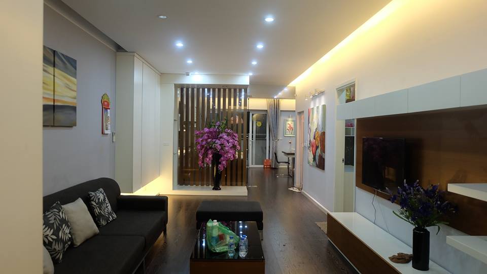 Chính chủ cho thuê căn hộ 165 Thái Hà, căn góc, 158m2, 3 ngủ, nội thất đủ, rất sang trọng 16tr/th 496583