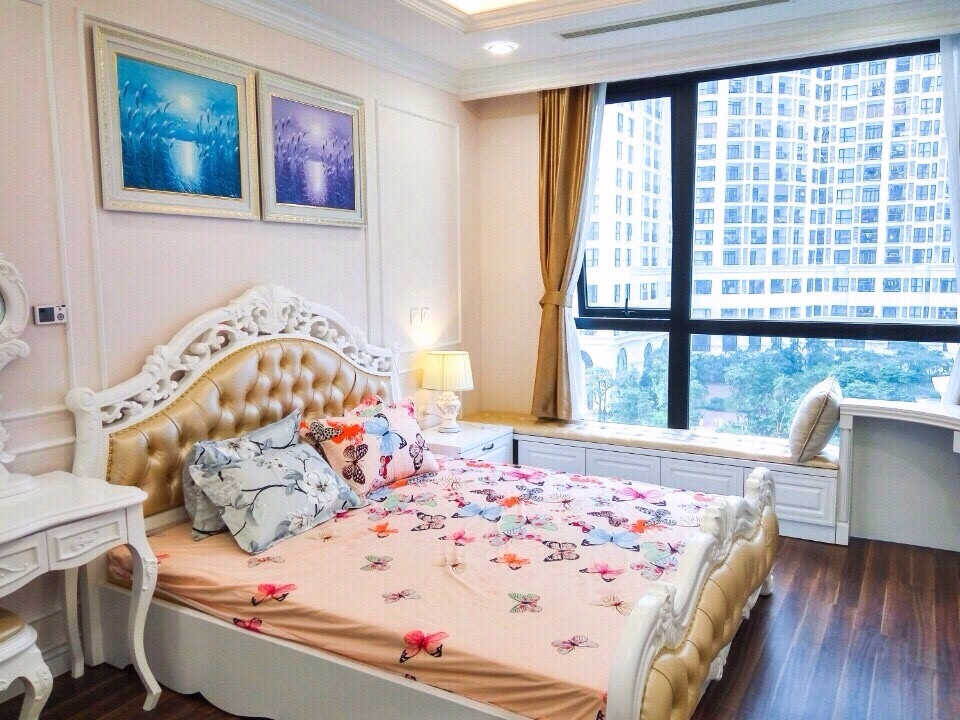 Cần cho thuê căn hộ Royal City 3 phòng ngủ, đầy đủ tiện nghi nội thất cao cấp đẹp, giá 24.99 tr/th 525062