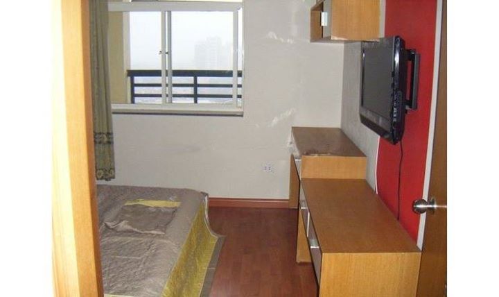 Cho thuê căn hộ chung cư tại Hoa Lư, Hai Bà Trưng. DT 65m2, 2 phòng ngủ đủ đồ 541151