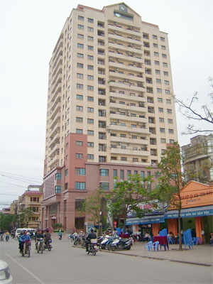 Cho thuê căn hộ chung cư 27 Huỳnh Thúc Kháng 130 m2, 3 PN, nhà đẹp đủ đồ giá 15 triệu/tháng 566036