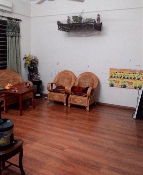 Cho thuê chung cư Lạc Trung, DT 80m2, sàn gỗ 2PN, giá 7tr/th 589828