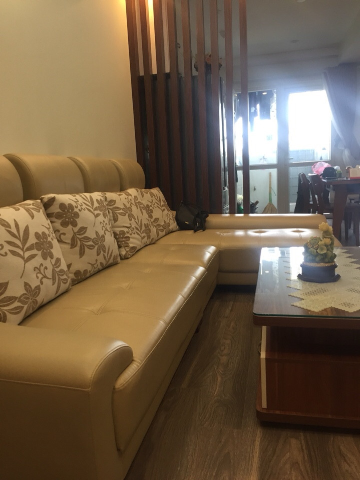 Cho thuê CH tại CC 136 Hồ Tùng Mậu với 2PN, nội thất đầy đủ, 9,5 tr/th. LH: 0936356604 606248