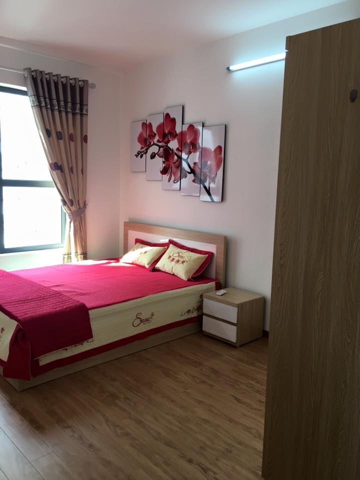 Cho thuê căn hộ tại Homecity, Trung Kính. Diện tích 70m2, 2 phòng ngủ, đầy đủ nội thất hiện đại. Giá thuê 15tr/tháng. LH 0914142792 611944