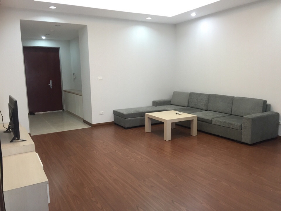 Cho thuê căn hộ chung cư Hà Nội Center Point diện tích 68m2 thiết kế 2 phòng ngủ nội thất cơ bản nhà mới nhận giá 10tr/tháng. call 0987.475.938 614871