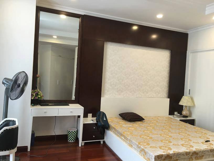 Cho thuê căn hộ chung cư Royal city tòa R1, 72A Nguyễn Trãi, 114m, 2 ngủ, ánh sáng, đủ đồ, 20 triệu/ tháng 618687