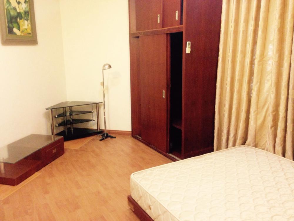 Cho thuê căn hộ chung cư 71 Nguyễn Chí Thanh, 3 phòng ngủ đầy đủ nội thất LH: 0915 651 569 627634