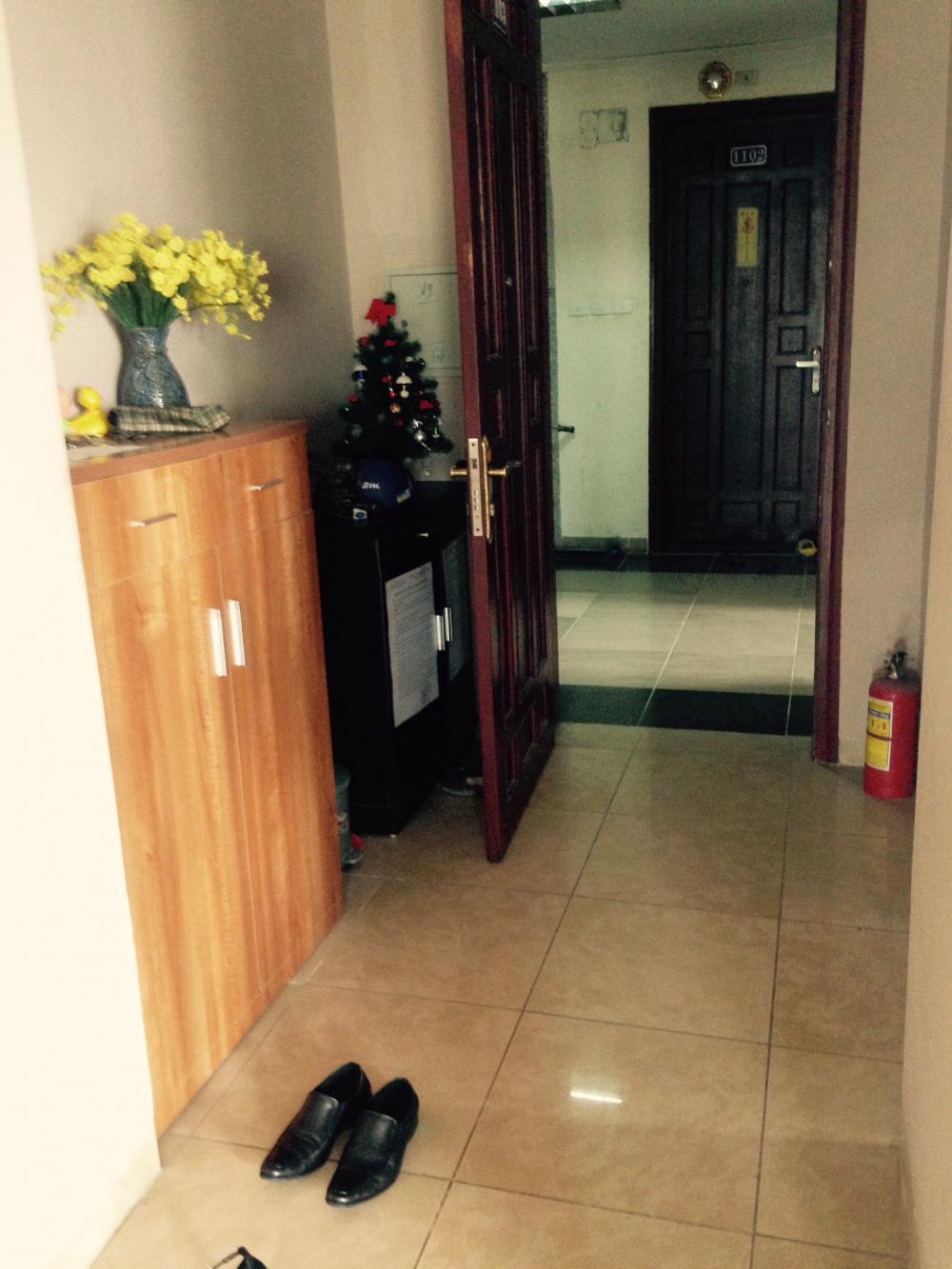 Cho thuê căn hộ chung cư khu Nguyễn Chí Thanh, 3 phòng ngủ, đầy đủ nội thất, giá 11 triệu 628173