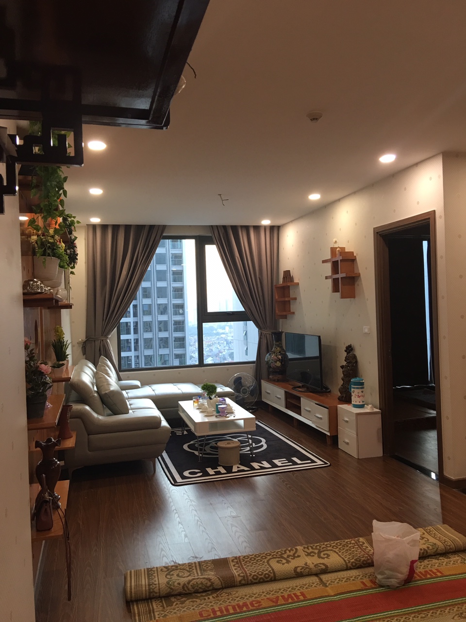 Chính chủ cho thuê căn hộ 165 Thái Hà, 90m2, 2PN, đủ đồ giá thuê: 13 tr/tháng. LH: 016 3339 8686 650756