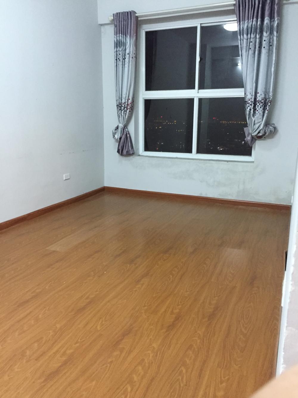 Cho thuê căn hộ chung cư M3 - M4 Nguyễn Chí Thanh, 160m2, 4 phòng ngủ, đồ cơ bản, 15 tr/th 674991