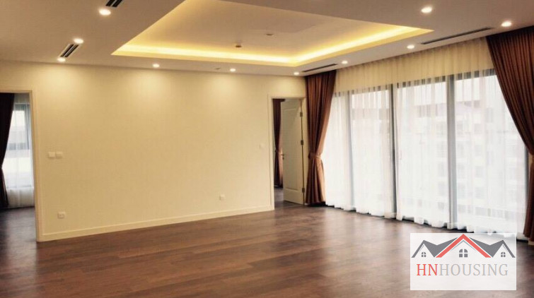 Cho thuê căn hộ cao cấp Tràng An Complex 3 phòng ngủ đồ cơ bản, 80m2, giá cho thuê chỉ 11 tr/th 678369