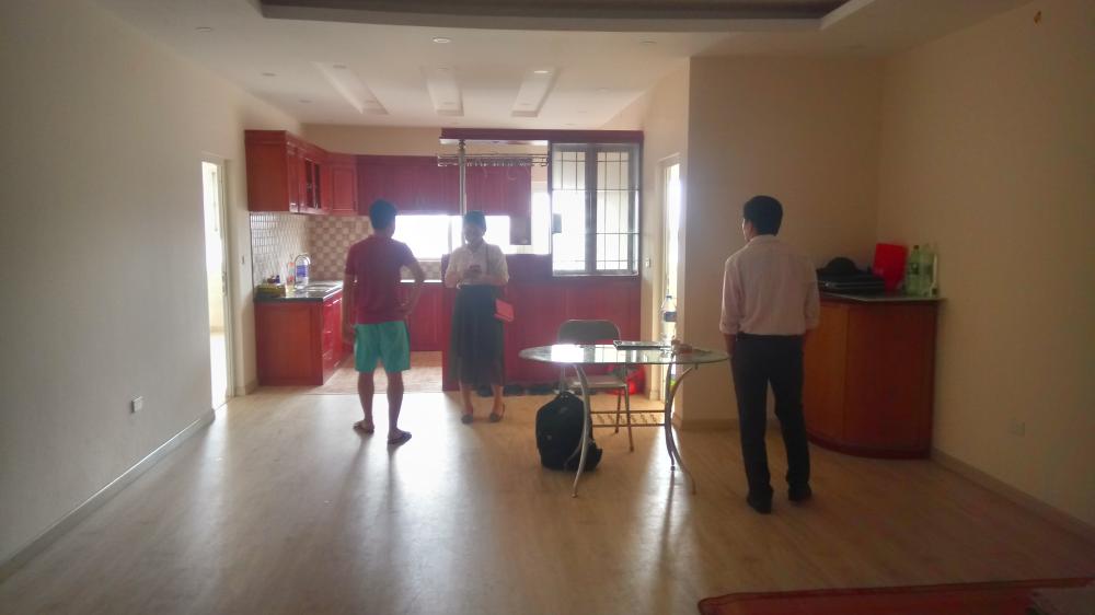 Cho thuê căn hộ chung cư 250 Minh Khai - 132m2, 3 ngủ 2WC, đồ cơ bản, giá 10tr/th LH 016 3339 8686 696762