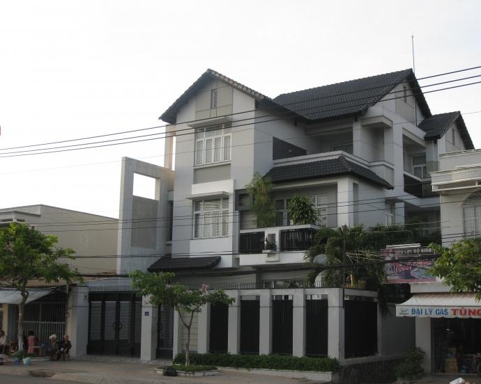 Nhà mp Phú Đô 55m2x3 tầng 1 tum  3Pn,đh 2 chiều  hè rộng
Đ/c: gần cồng làng Phú Đô, Nam Từ Liêm
 728395