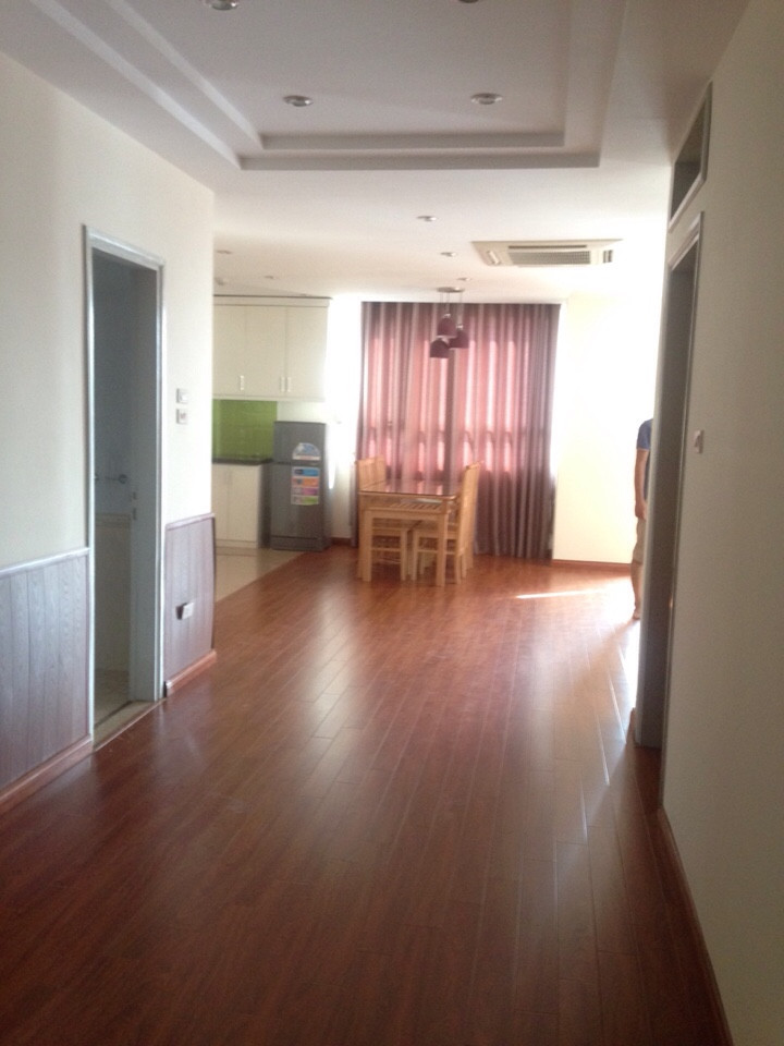 Cho thuê căn hộ 27 Huỳnh Thúc Kháng, DT 110m2, 3 PN, có đồ, giá thuê 12tr/th 790524