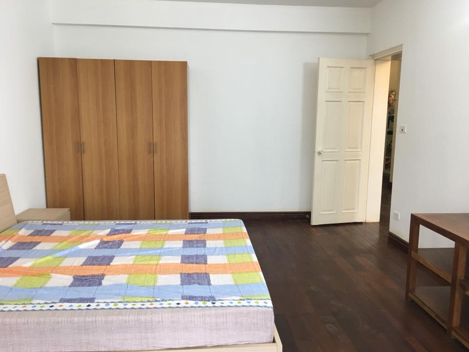 Cho thuê chung cư A6 Giảng Võ , 100m 2 ngủ đủ nội thất view hồ cực đẹp ( ảnh thật 100% )
 797651