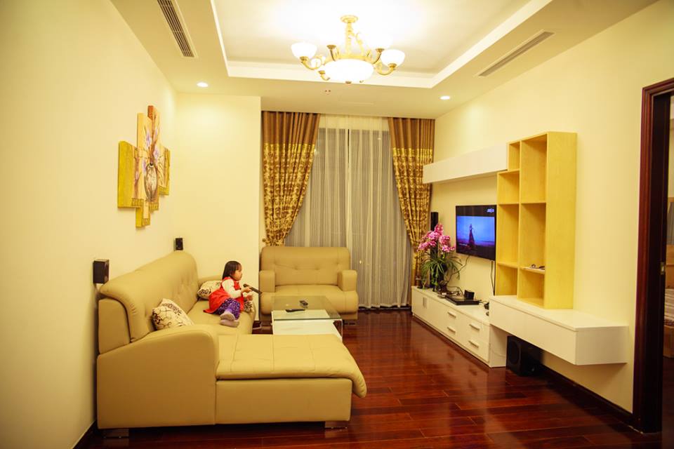 Cho thuê căn góc chung cư N07 Dịch Vọng (sofa nhập khẩu sang trọng, 120m2) Đông Nam - ảnh thật 803298