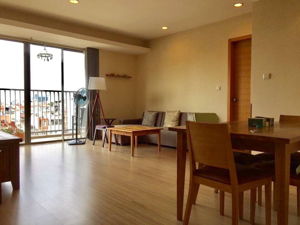 Cho thuê căn hộ chung cư Hà Nội Center Point- 85 LVL, diện tích 63m2, 2PN, giá 12tr/th. 826395