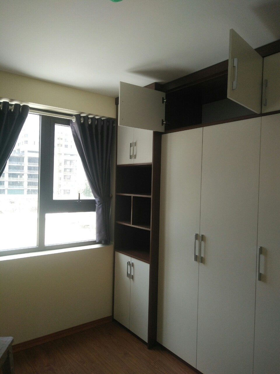 Cho thuê căn hộ chung cư Golden West, mặt đường Lê Văn Thiêm 2 phòng ngủ 68m2, full đồ 829753