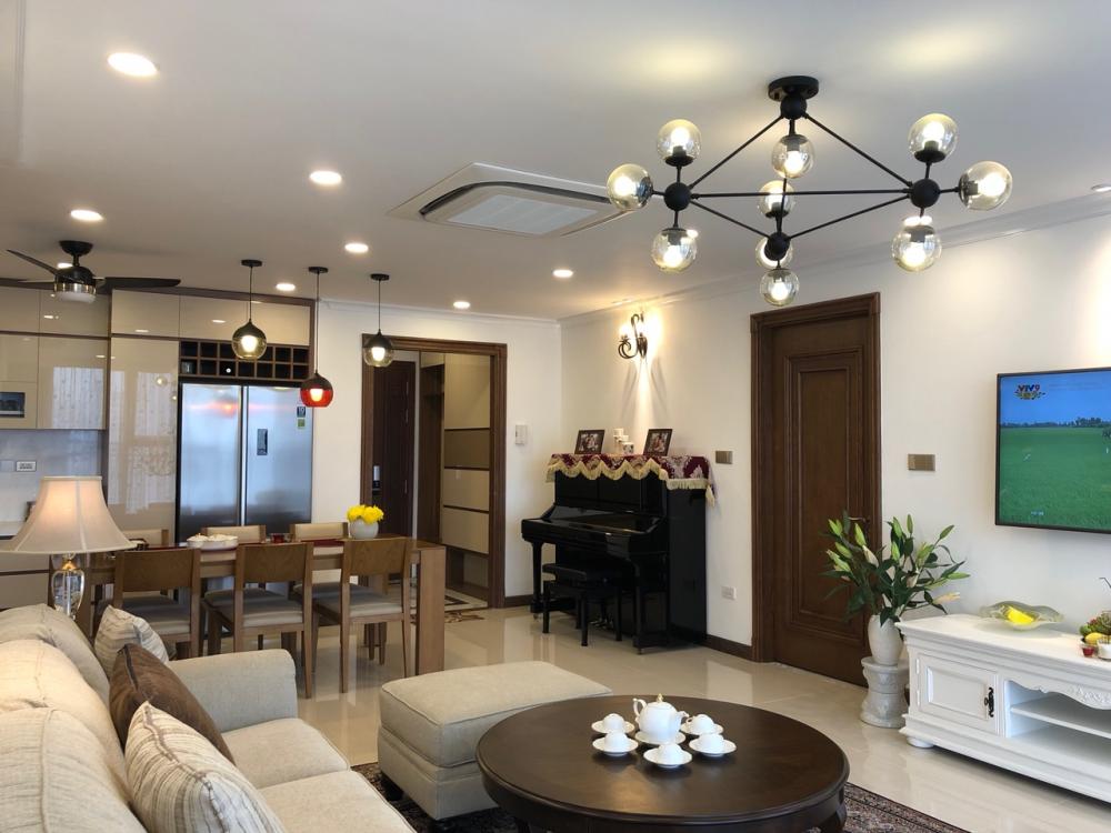 Cần cho thuê căn hộ tại Platinum Residences số 6 Nguyễn Công Hoan dt: 107m2, 2 ngủ  đủ đồ 16 tr 0982100832 832695