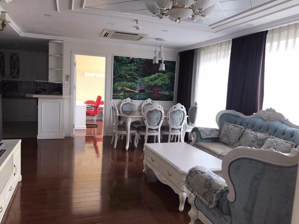 Cho thuê căn hộ chung cư Royal City 72A Nguyễn Trãi, 2PN sáng, full nội thất thiết kế, 16 tr/th 850082
