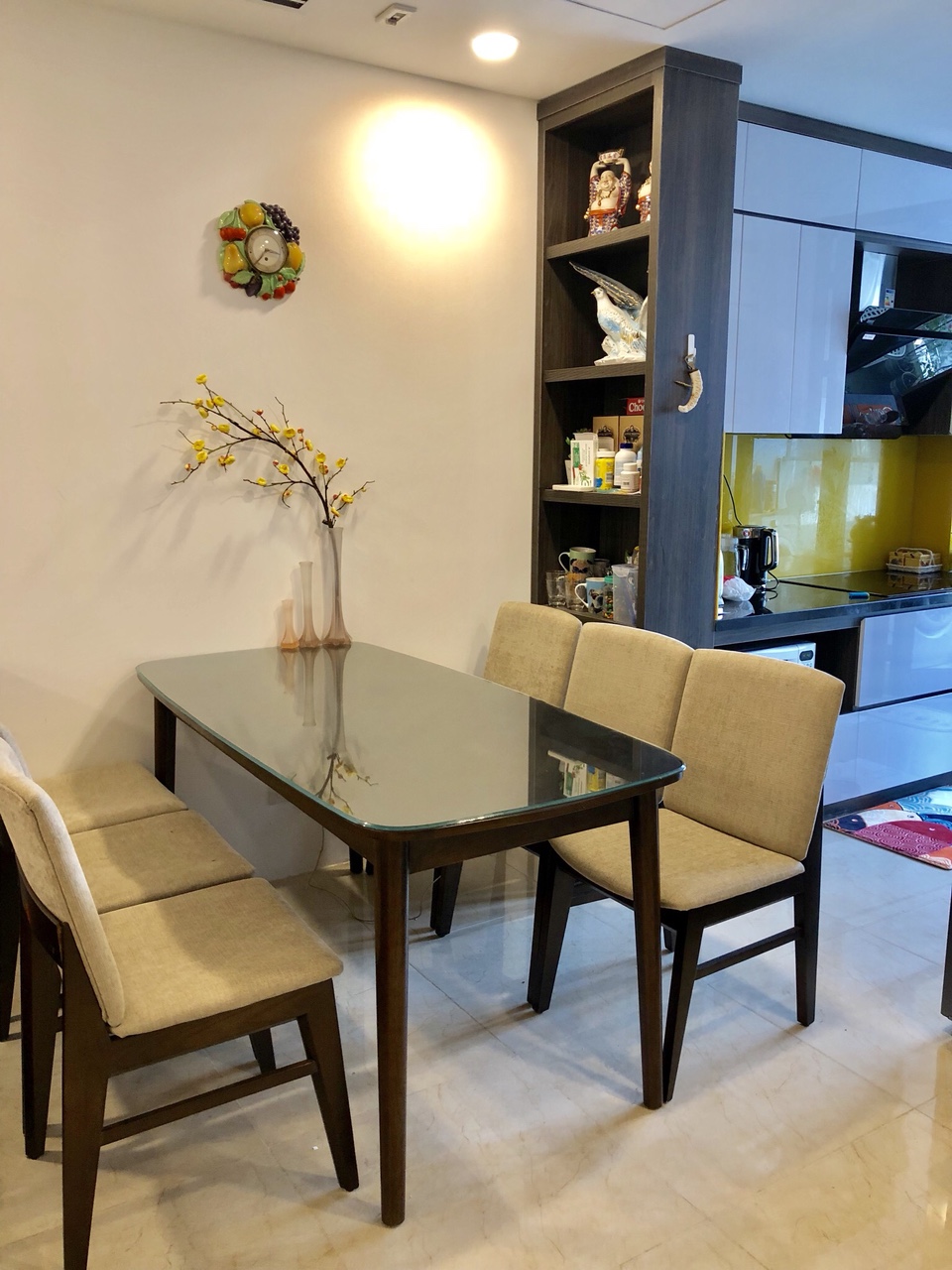 Cho thuê căn hộ cao cấp tại chung cư 27 Huỳnh Thúc Kháng 132m2, 3PN, giá 12.5 tr/th 856406