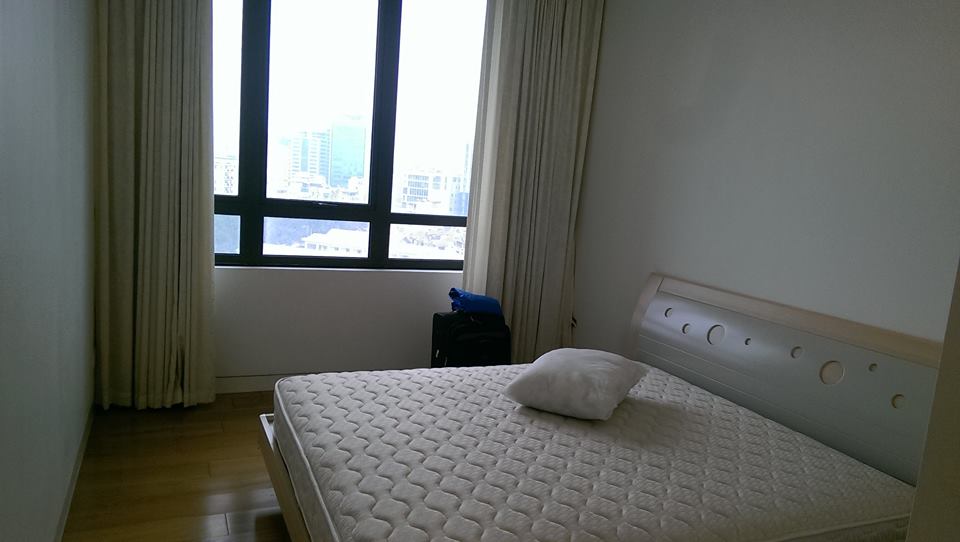Cho thuê căn hộ Indochina - Xuân Thủy, căn hộ 2 phòng ngủ, đồ cơ bản, giá rẻ. 0963212876 856890