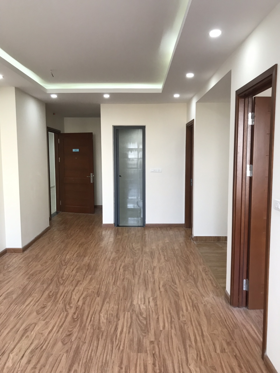 Cho thuê căn hộ mới 100% giá cực tốt 6 tr/th tại 43 Phạm Văn Đồng 868637