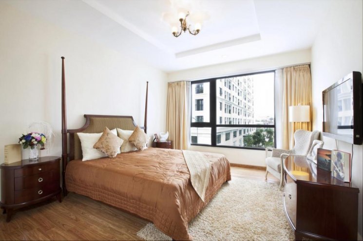 Cho thuê căn hộ cao cấp Vincom Bà Triệu, 3 phòng ngủ, đầy đủ đồ cao cấp, LH: 0965820086 867779