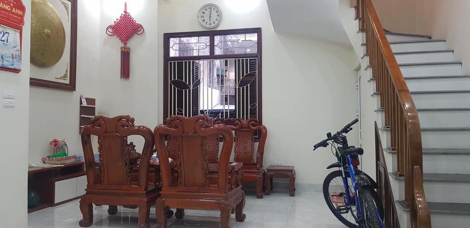 Nhà 3 mặt thoáng,nội thất cao cấp phố Nguyễn Văn Cừ 46m2, 5 tầng, măt tiền 5.6m, giá rất hợp lý 884344
