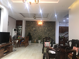 Cho thuê nhà dạng BT 4 tầng ngõ 67 Văn Cao, Ba Đình đối diện SVĐ Quần Ngựa nà đẹp thích hợp làm vp
 899927