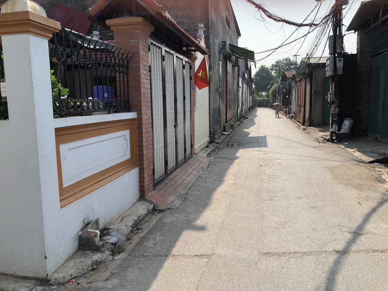 Bán đất đường Thạch Cầu, Long Biên dt 34m hướng Đông Nam ô tô vào cửa GIÁ RẺ 902125