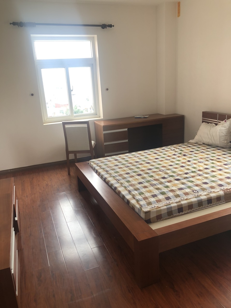 Cho thuê chung cư Bộ Quốc Phòng ngõ 120 Hoàng Quốc Việt, Cầu Giấy 2PN đầy đủ nội thất giá 8tr/th
 919648