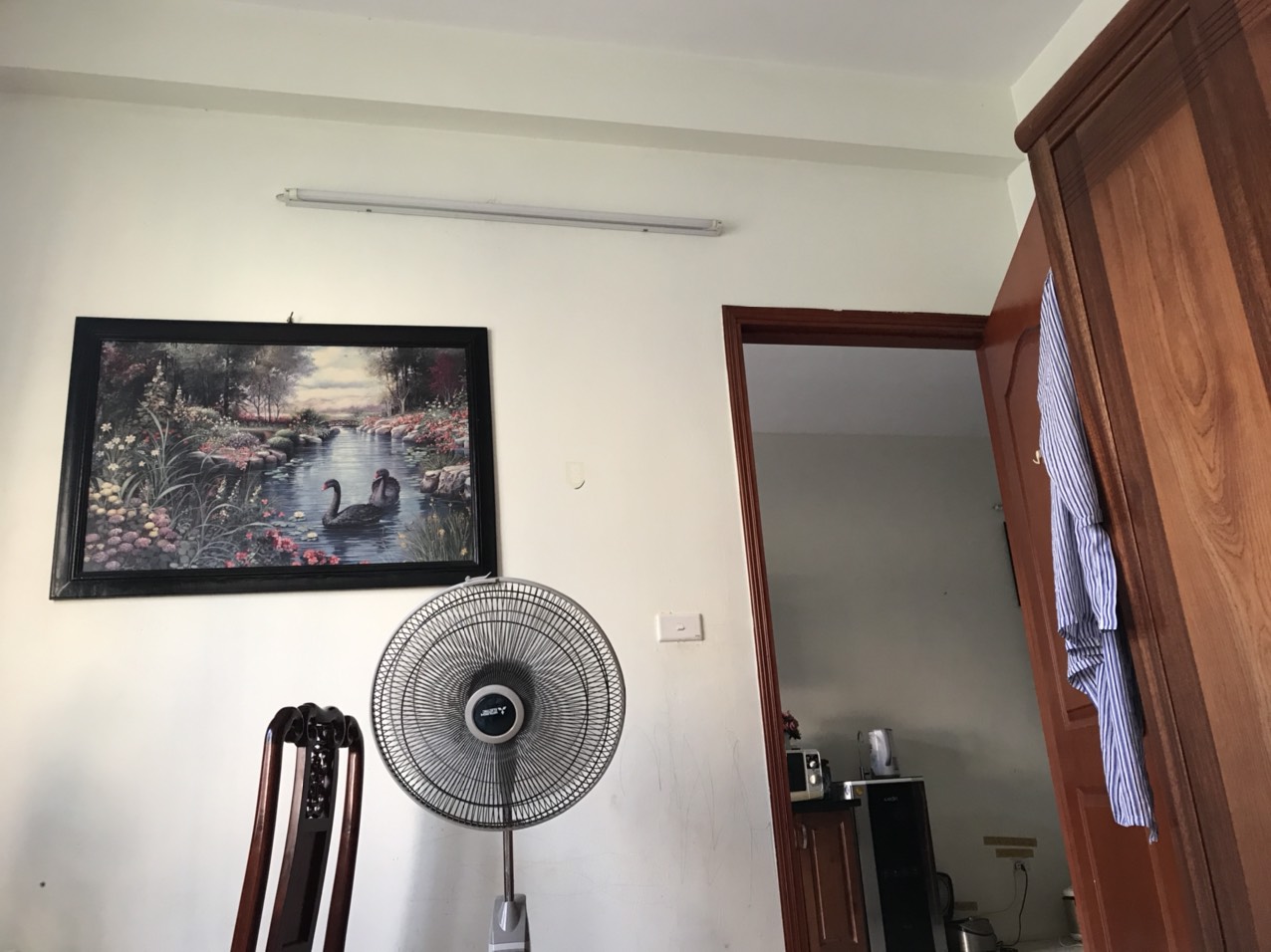 Cho thuê chung cư X2 Nguyễn Cơ Thạch, DT 70m2, 2 PN, điều hoà, tủ bếp giá 7,5tr/th. 0962830896 930208