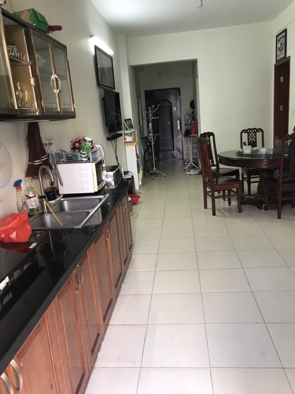 Cho thuê chung cư X2 Nguyễn Cơ Thạch, DT 70m2, 2 PN, điều hoà, tủ bếp giá 7,5tr/th. 0962830896 930208