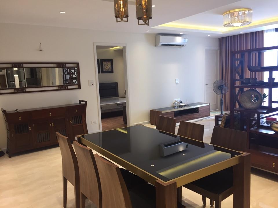 Cho thuê gấp căn hộ tại C7 Giảng Võ, Ba Đình,90m2, 3PN, giá 13 triệu/tháng. 946642
