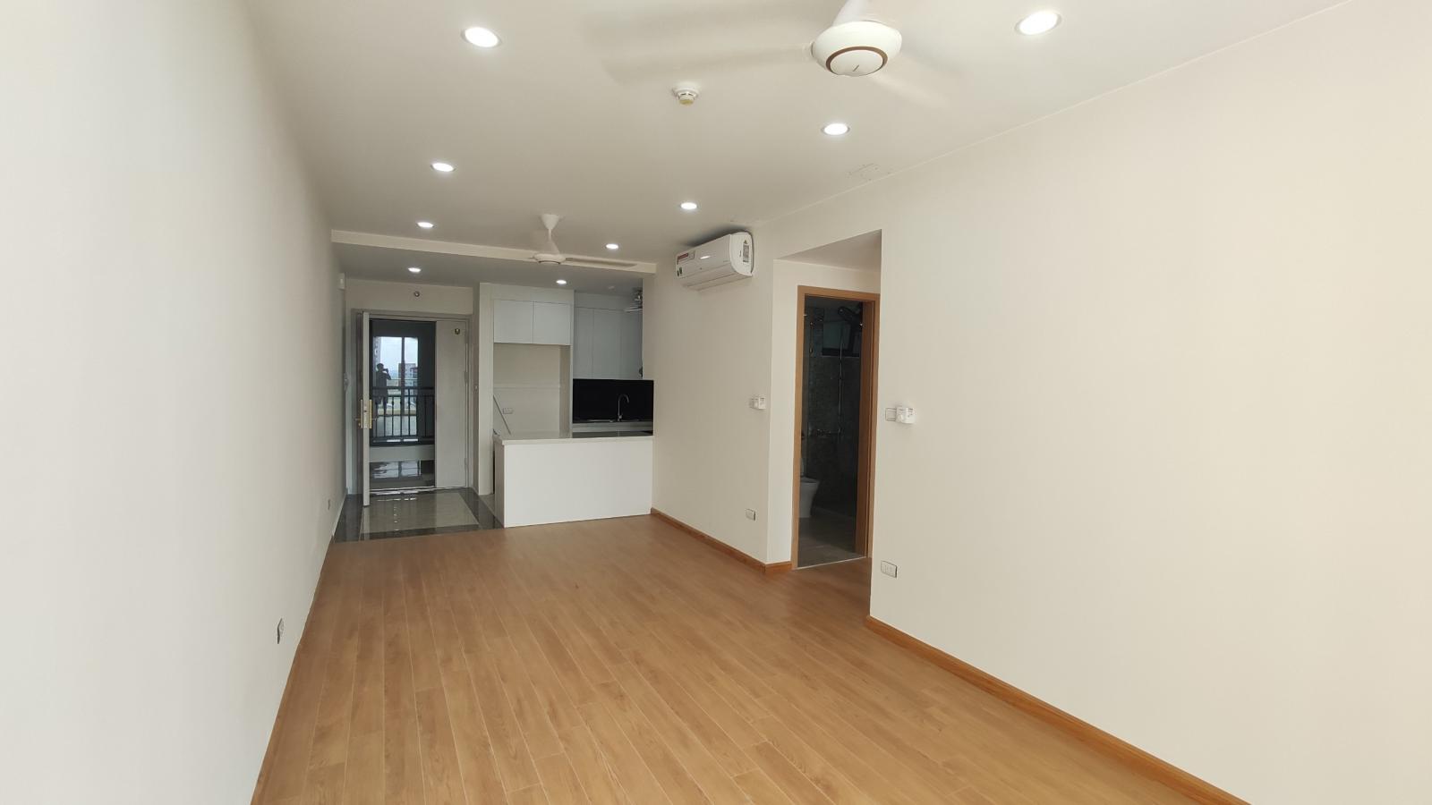 Chính chủ cho thuê căn hộ 59 m2 - Chelsea Residence 48 Trần Kim Xuyến, đã lắp đủ thiết bị. Giá 10,5 triệu/tháng. Chính chủ 0961097286 951141