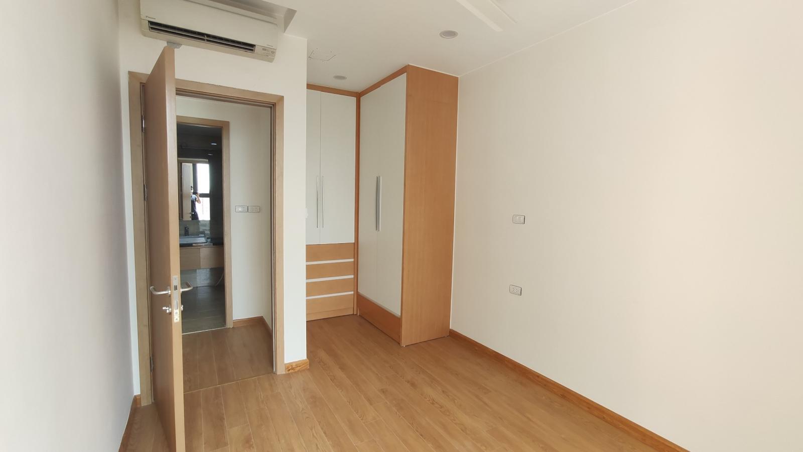 Chính chủ cho thuê căn hộ 59 m2 - Chelsea Residence 48 Trần Kim Xuyến, đã lắp đủ thiết bị. Giá 10,5 triệu/tháng. Chính chủ 0961097286 951141