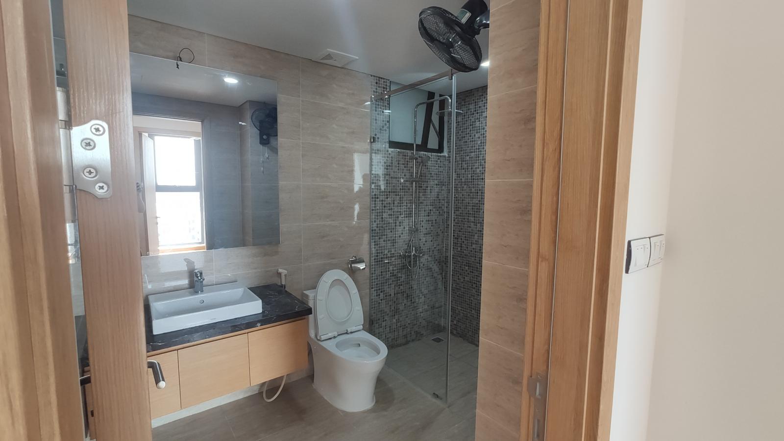 Chính chủ cho thuê căn hộ 59 m2 - Chelsea Residence 48 Trần Kim Xuyến, đã lắp đủ thiết bị. Giá 10,5 triệu/tháng. Chính chủ 0961097286 951141