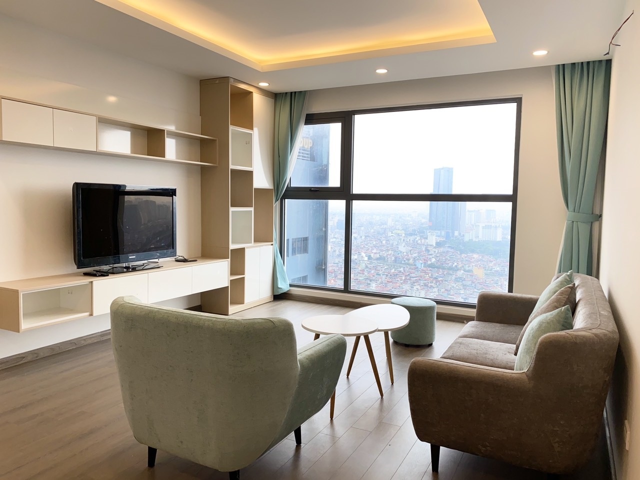 Cho thuê căn hộ cao cấp FLC Twin Tower 265 Cầu Giấy, 2PN, đủ đổ rất đẹp, giá thuê 13 tr/ tháng, miễn phí quản lý, phí dịch vụ 1 năm. LH 0981623047 955382