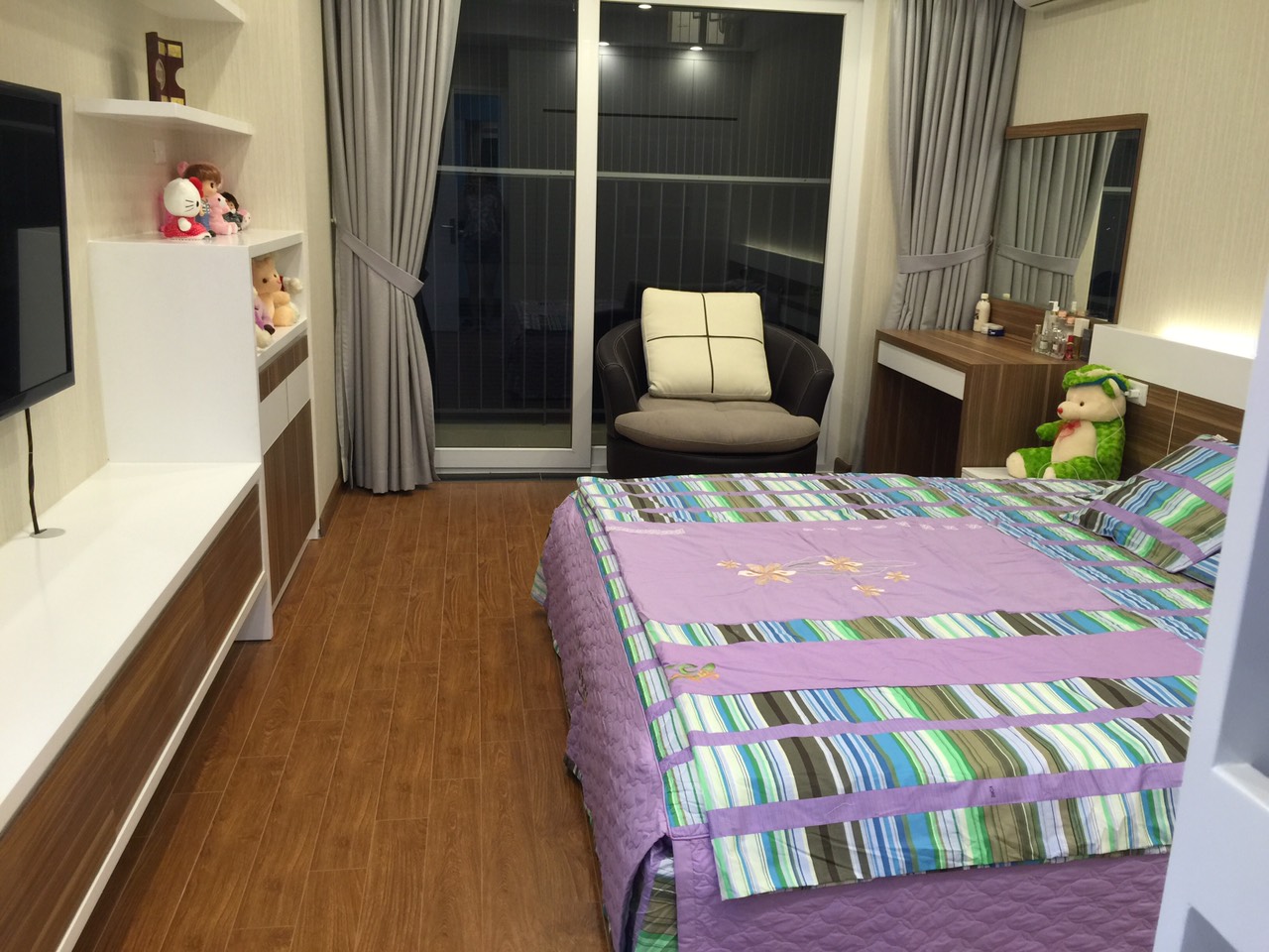 Cho thuê căn hộ chung cư N04 Hoàng Đạo Thúy 115m, 3 phòng ngủ đầy đủ nội thất cực đẹp. 999612