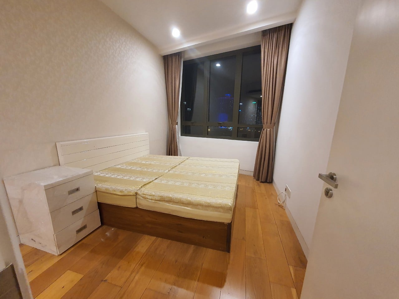 Cho thuê căn hộ chung cư cao cấp Indochina Plaza 241 Xuân Thủy, 3 phòng ngủ, giá chỉ 20tr/tháng 999985