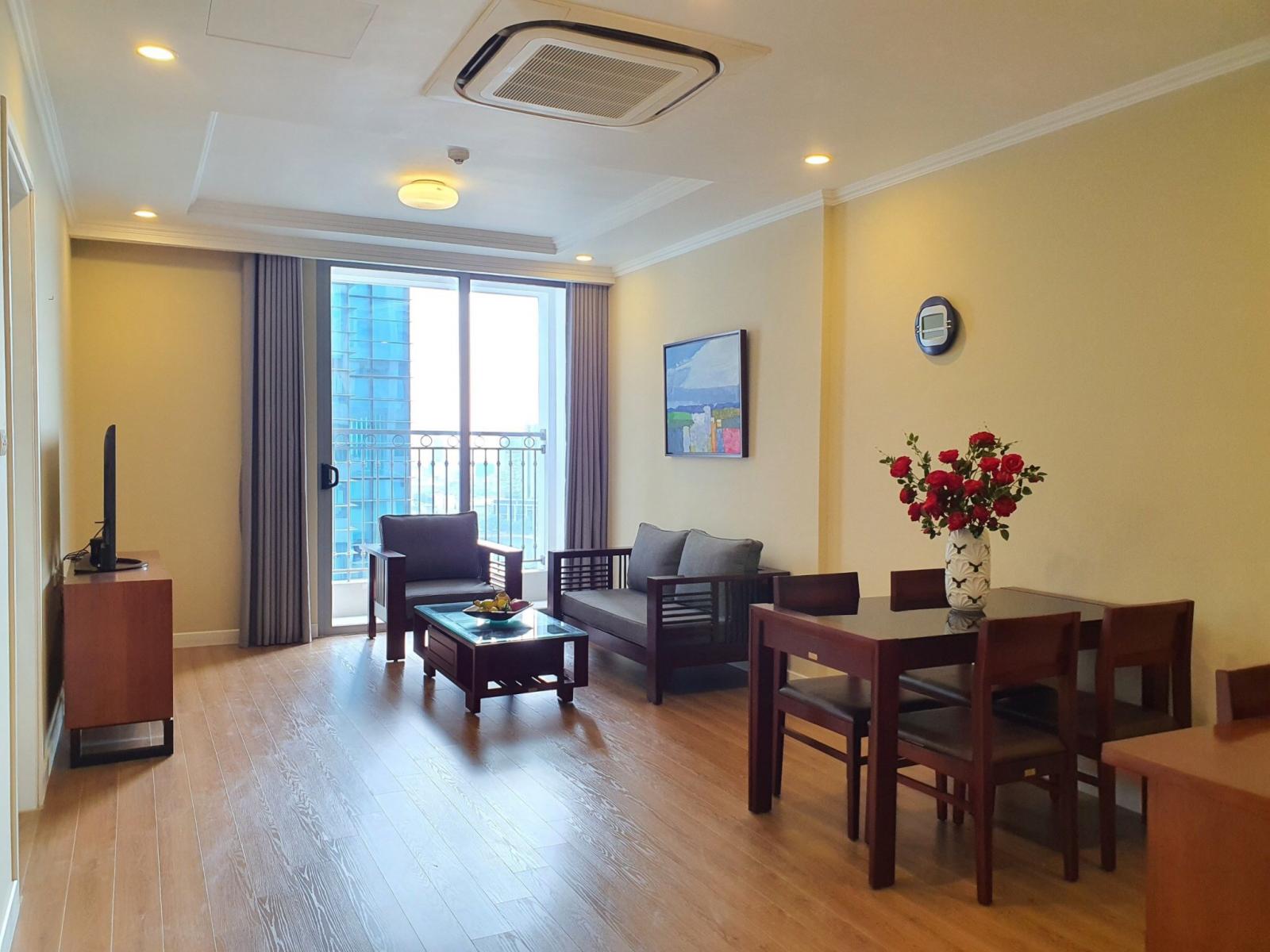 Cho thuê căn hộ Vinhomes 54 Nguyễn Chí Thanh 86m2 2PN full nội thất giá từ 22tr/tháng – 0388728675 1002672