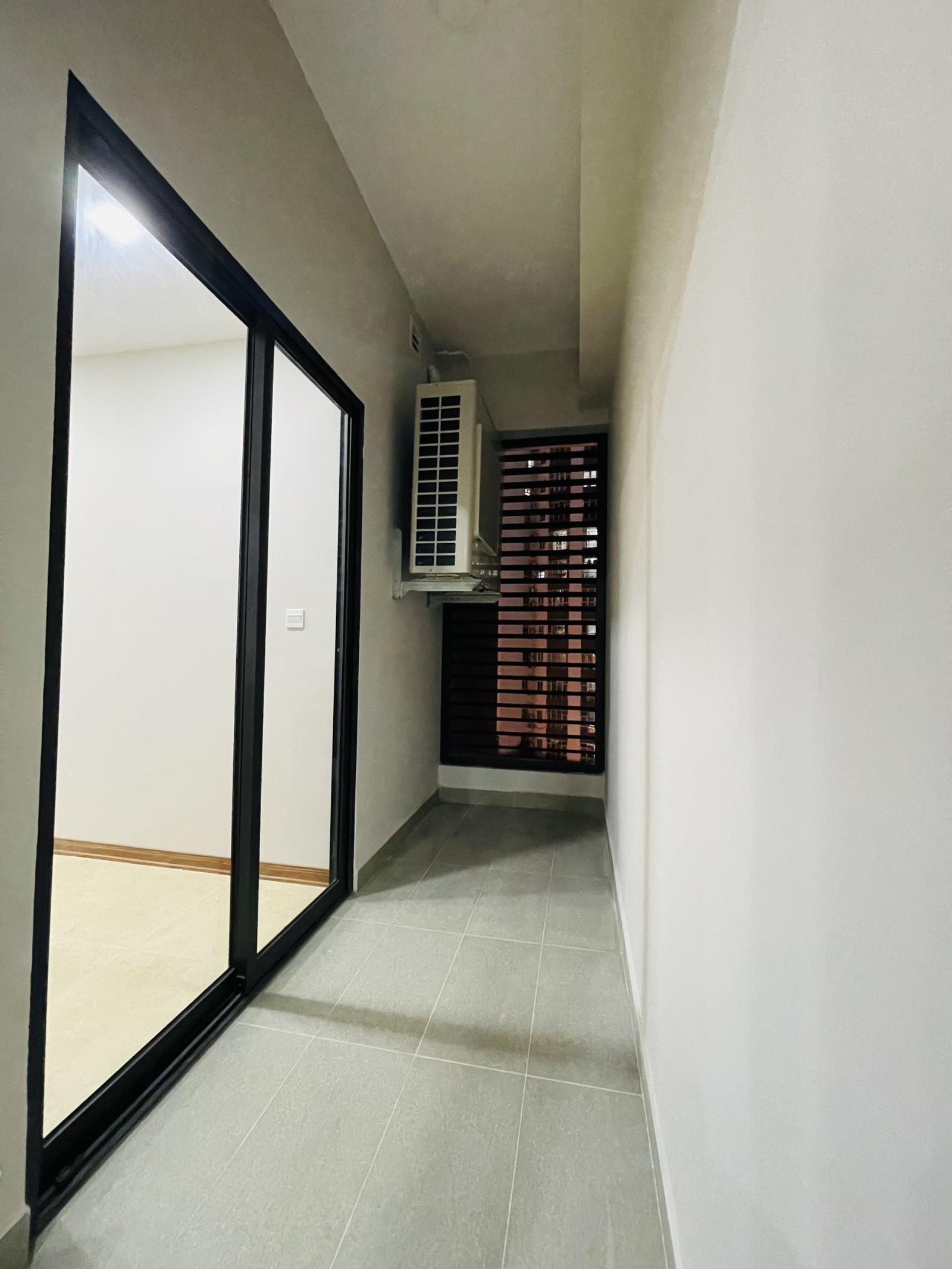 Cho thuê căn hộ chung cư The Park Home Thành Thái 80m2, 2 ngủ, 2vs cơ bản 12.5tr vào 15/7 1010879