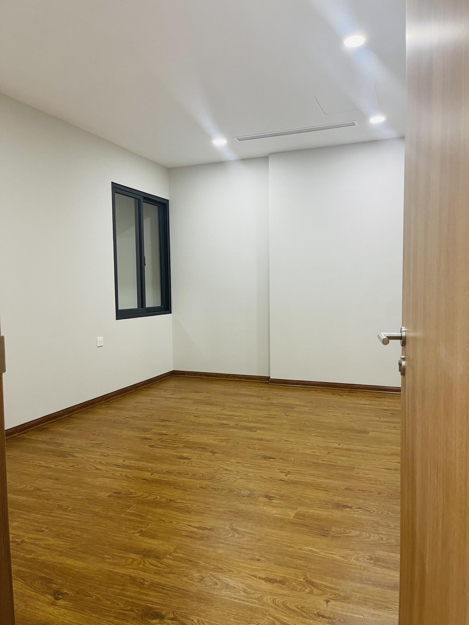 Cho thuê căn hộ chung cư The Park Home Thành Thái 80m2, 2 ngủ, 2vs cơ bản 12.5tr vào 15/7 1010879