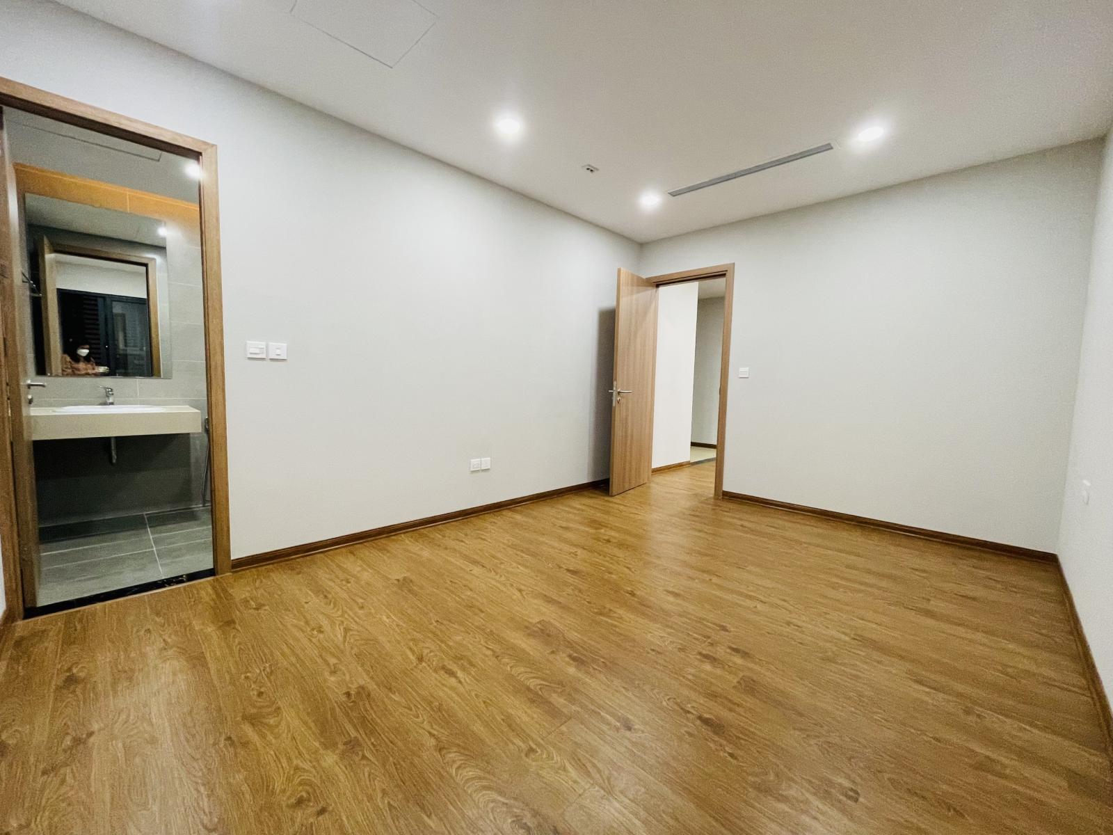 Cho thuê căn hộ chung cư The Park Home Thành Thái 80m2, 2 ngủ, 2vs cơ bản 12.5tr vào 15/7 1010879