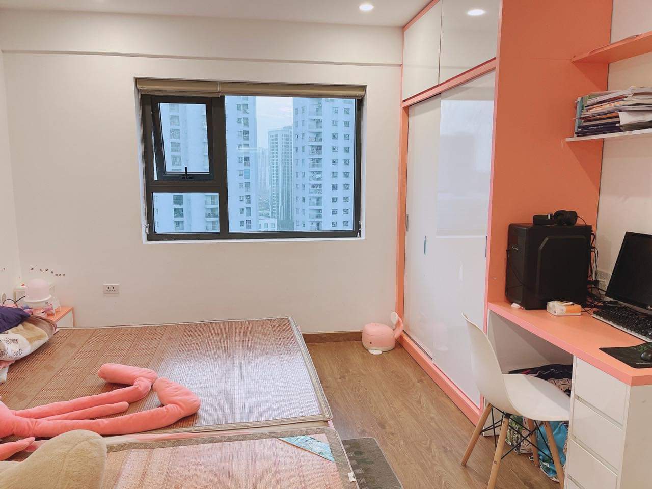 Cho thuê căn hộ 2PN 75m2 chung cư Amber Riverside Minh Khai thông với Times City đồ cơ bản 1011124