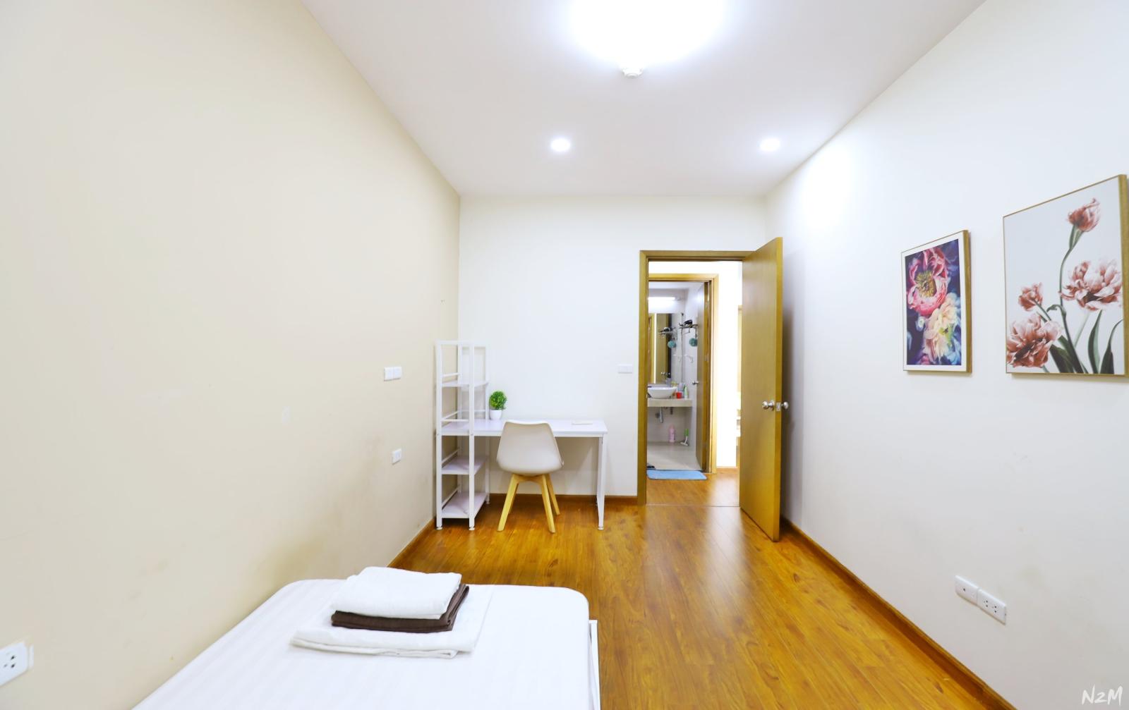 Cho thuê căn hộ cao cấp Vimeco CT4 tòa mới, 141m2, 3 phòng ngủ đầy đủ nội thất đẹp giá 22 triệu/tháng 381785