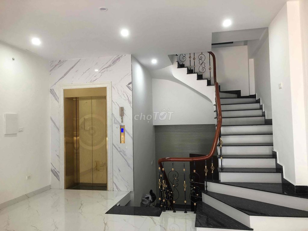 Chính chủ cho thuê mặt bằng kinh doanh mặt phố Trần Khát Chân, Hai Bà Trưng, Hà Nội. 1013224
