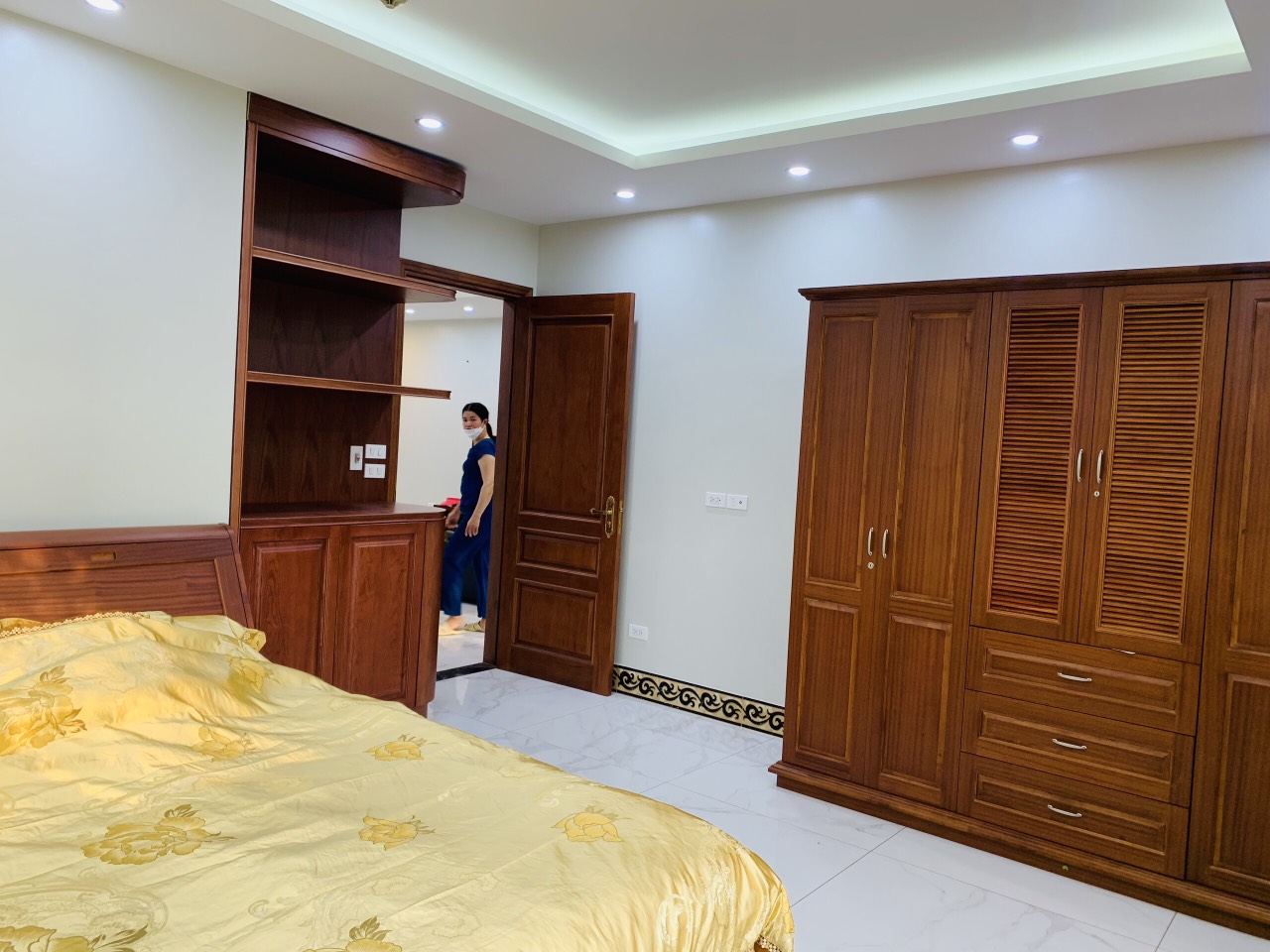 cho thuê chung cư 101 Láng Hạ, 170m, 3 phòng ngủ đủ đồ nhà sửa đẹp mới 1013561